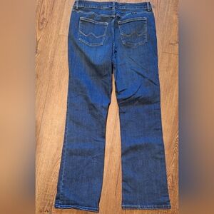 Wrangler Women's Straight Leg Jeans in Deep Blue ☆Size 12/32☆ Length/Inseam 32